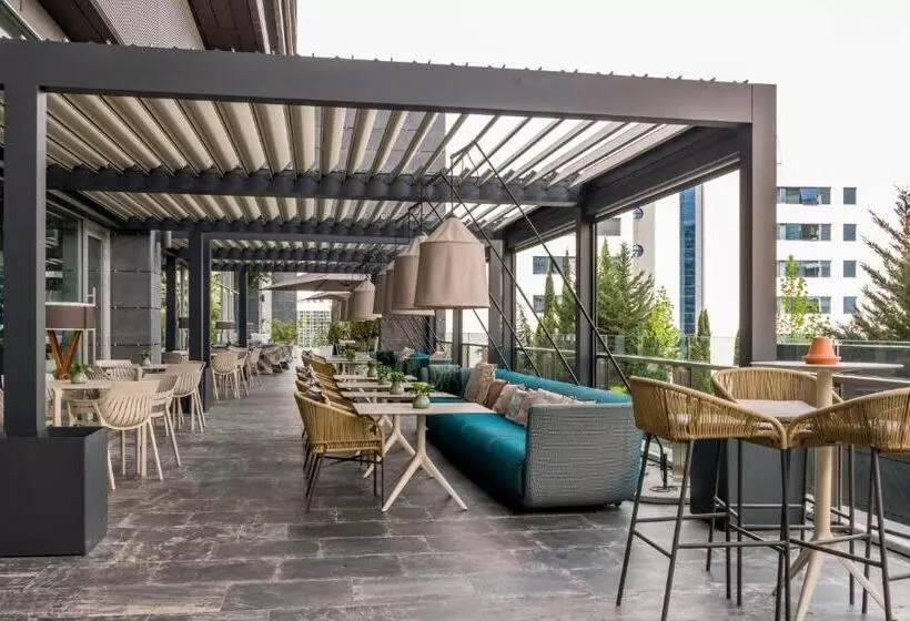 Hotel Ilunion Atrium