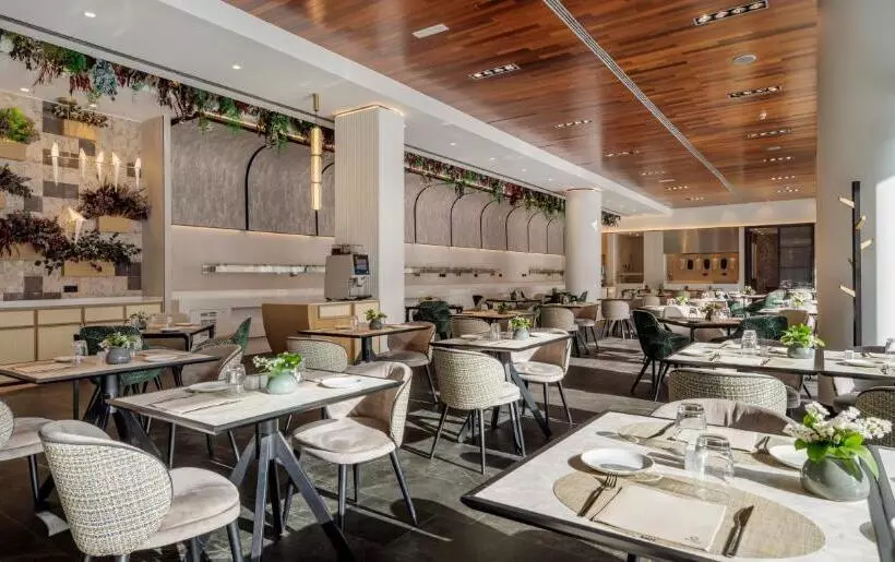 Hotel Ilunion Atrium