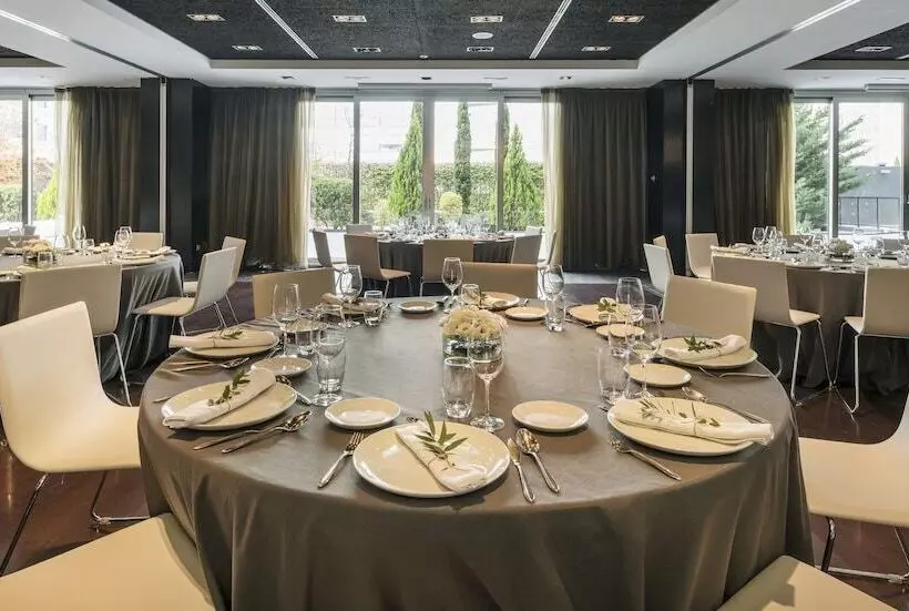 Hotel Ilunion Atrium