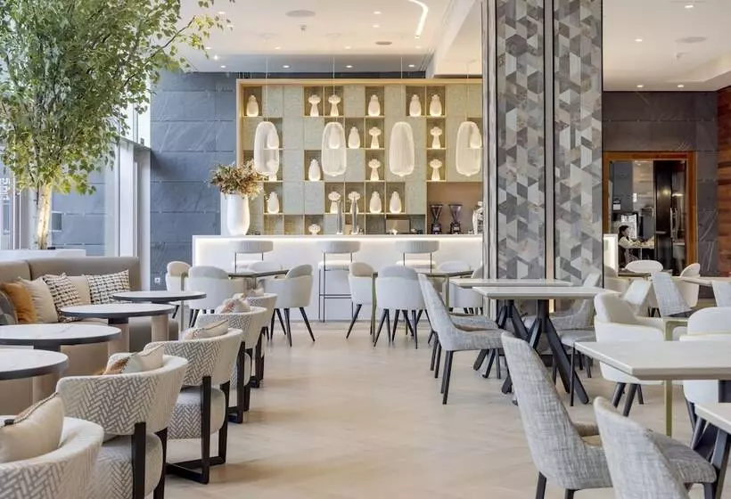 Hotel Ilunion Atrium