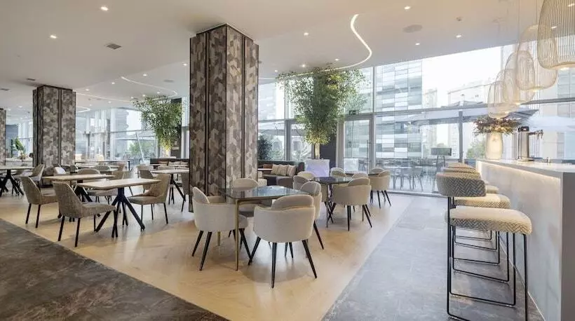 Hotel Ilunion Atrium