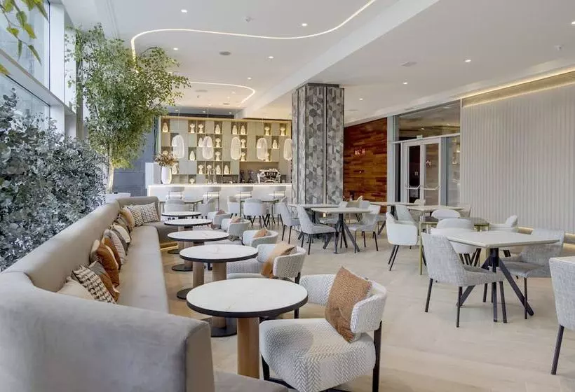 Hotel Ilunion Atrium