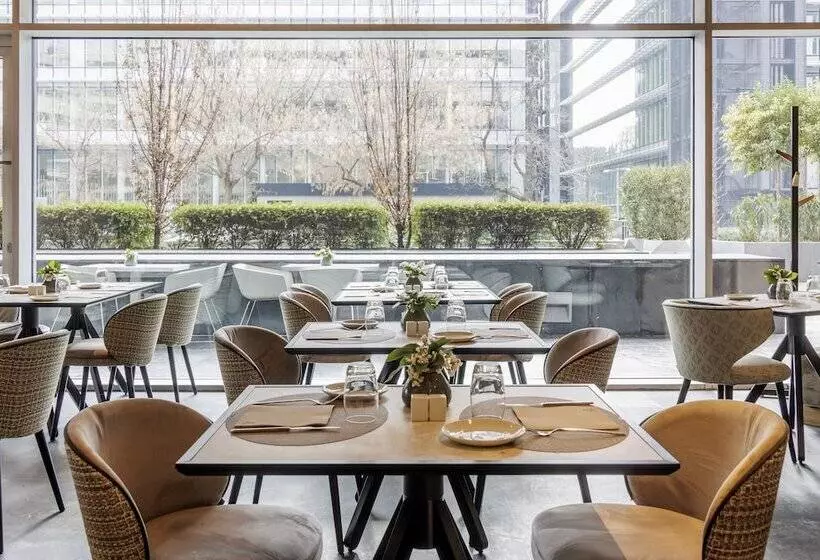 Hotel Ilunion Atrium