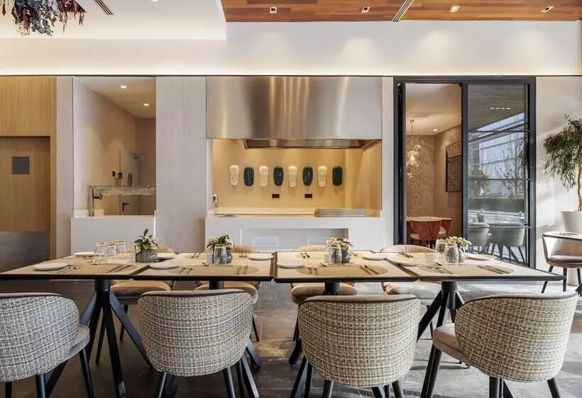 Hotel Ilunion Atrium