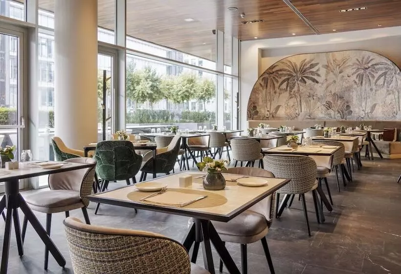 Hotel Ilunion Atrium