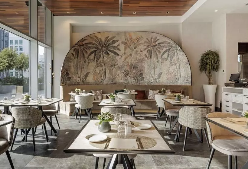 Hotel Ilunion Atrium