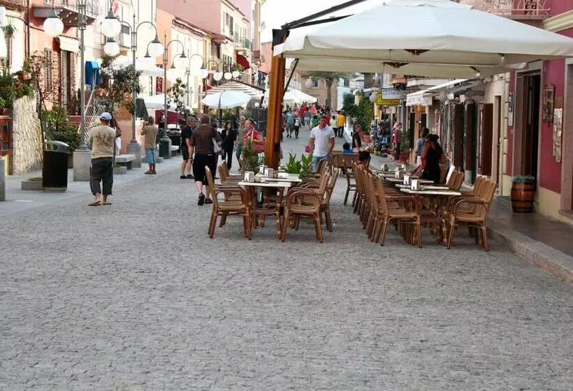 ホテル La Reggia Di Nausicaa