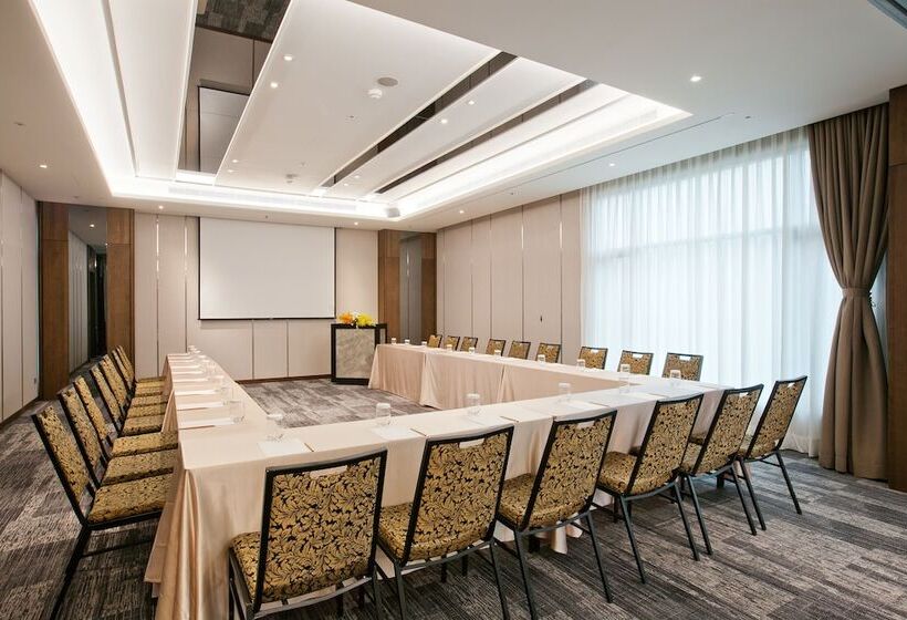 هتل Miramar Garden Taipei