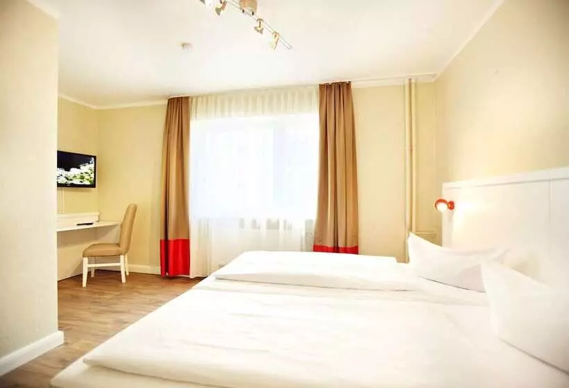 Hotell Ostseehalle Kiel By Premiere Classe