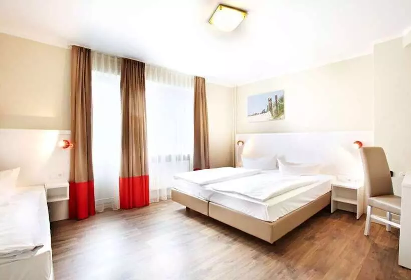 Hotell Ostseehalle Kiel By Premiere Classe