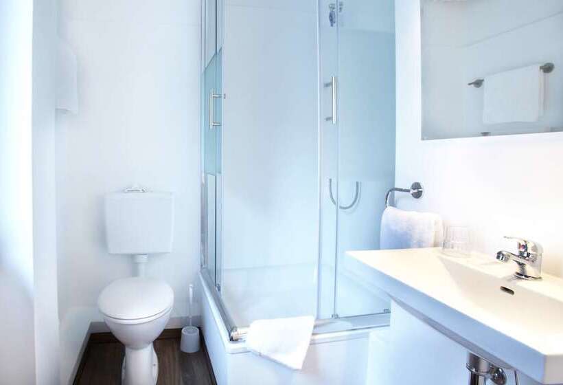 בית מלון כפרי Ostseehalle Kiel By Premiere Classe