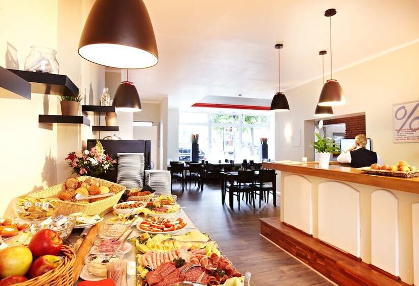 בית מלון כפרי Ostseehalle Kiel By Premiere Classe