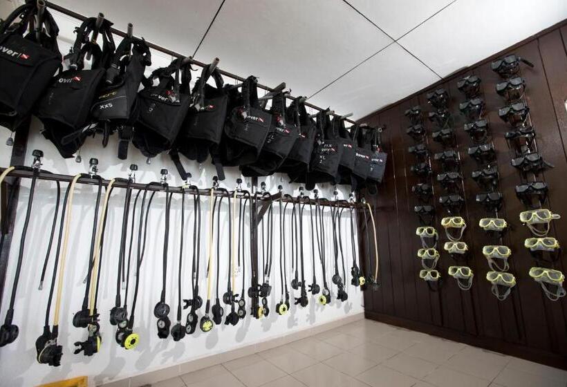 Отель Perhentian Island Resort