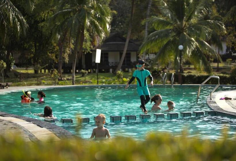 Отель Perhentian Island Resort