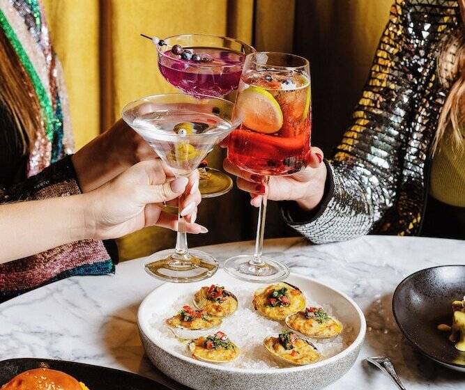 Hotel Pullman Santiago El Bosque