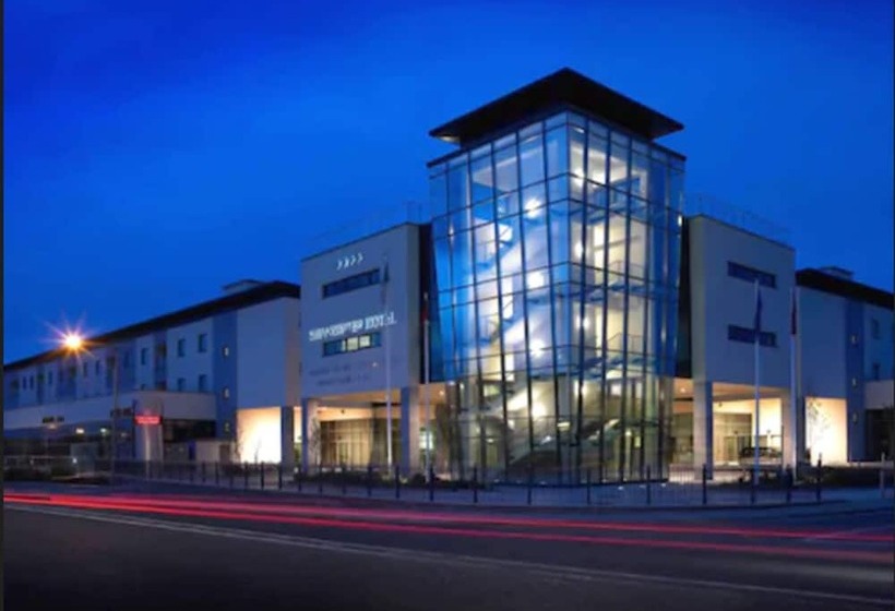 Shearwater Hotel & Spa