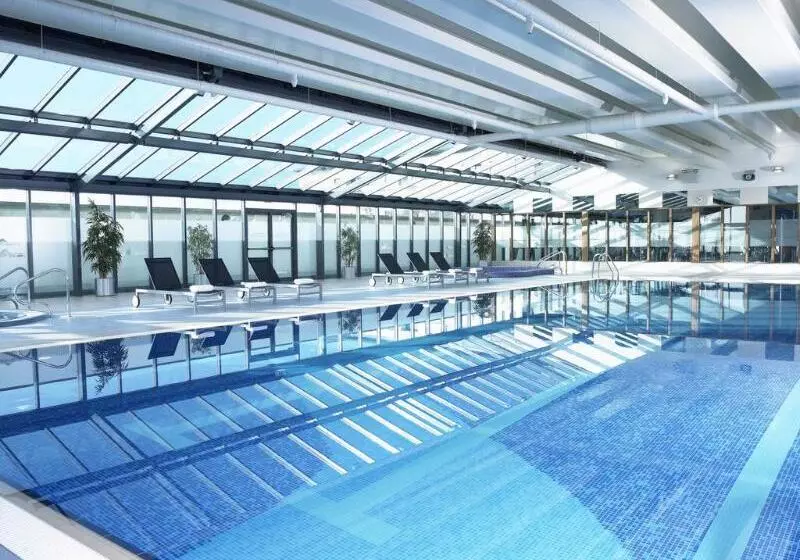 Shearwater Hotel & Spa