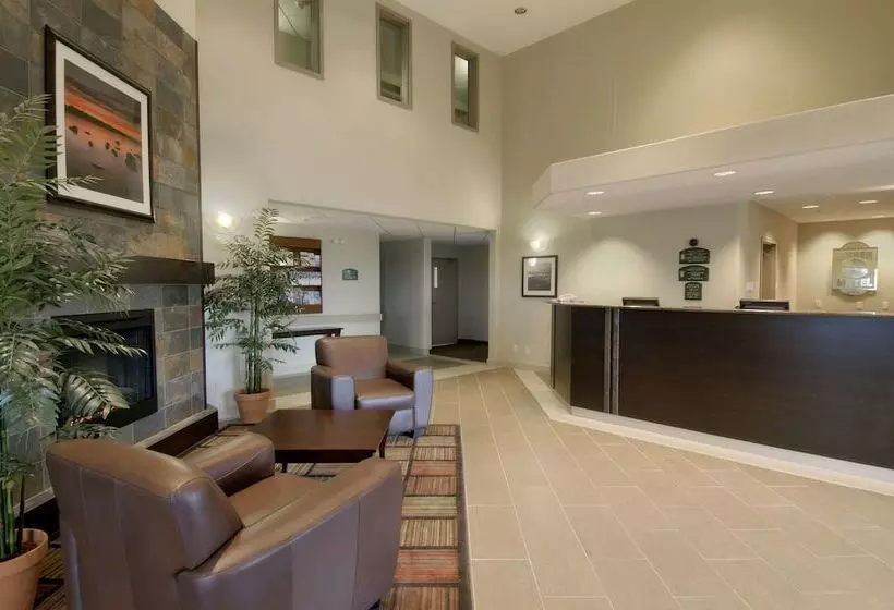 Hotel Super 8 By Wyndham Windsor Ns