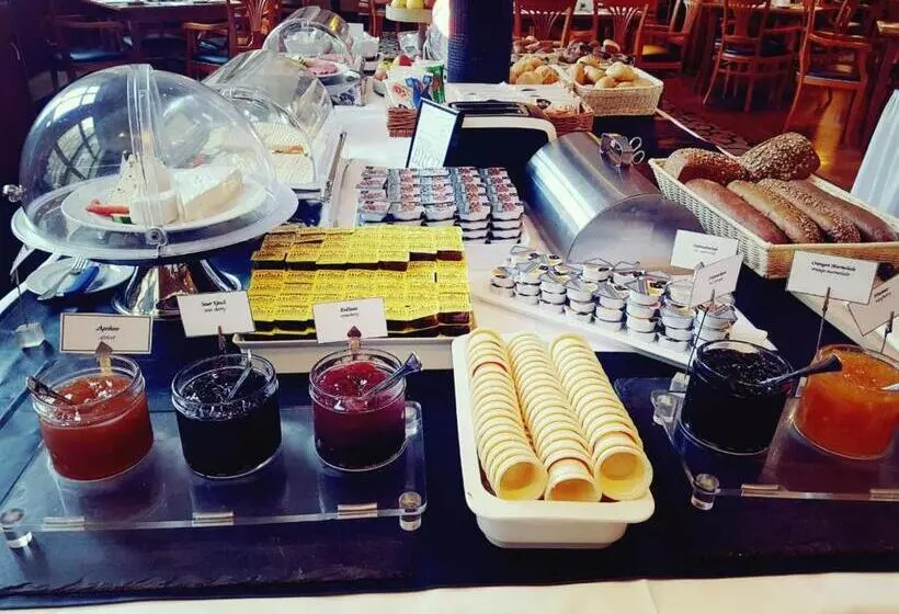 هتل Wyndham Garden Berlin Mitte