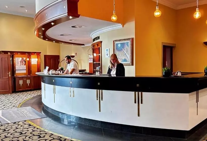 هتل Wyndham Garden Berlin Mitte