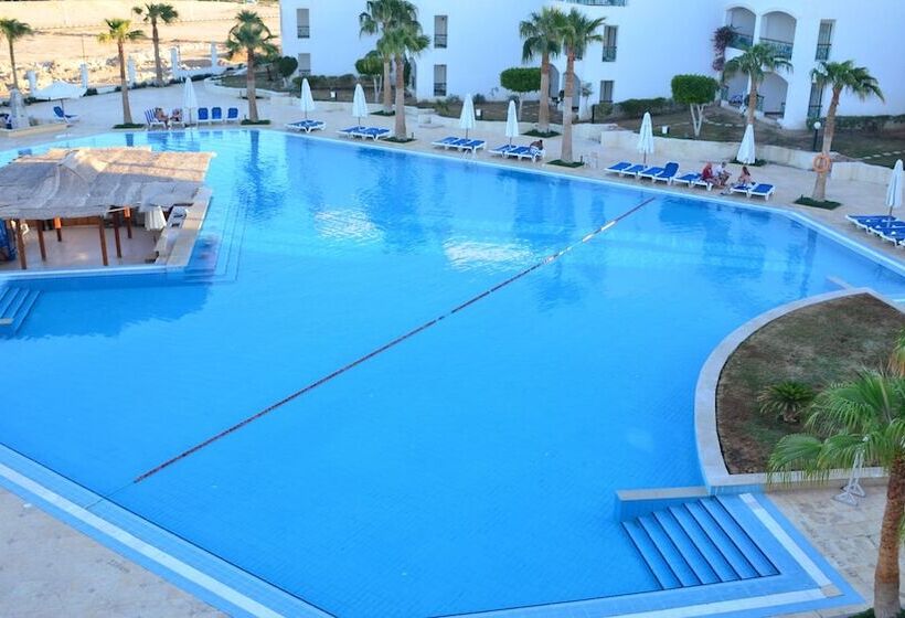 Ivy Cyrene Island Aqua Park Resort