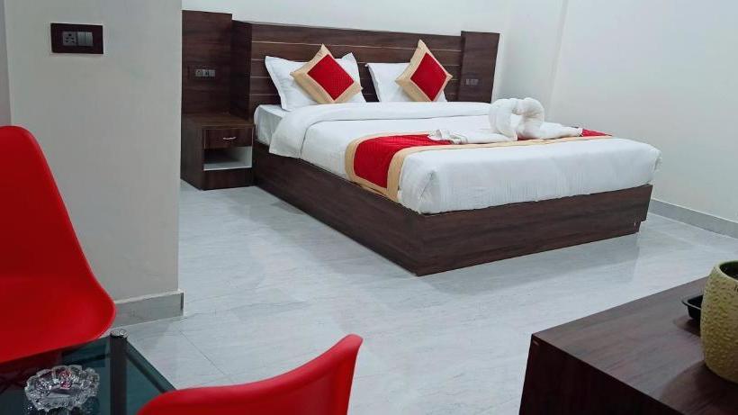 בית מלון כפרי Capital O 80283 The Grand Himalaya