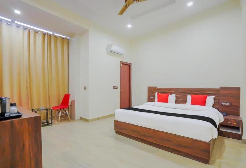 בית מלון כפרי Capital O 80283 The Grand Himalaya