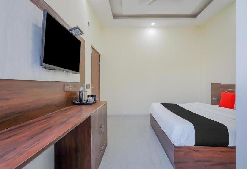 בית מלון כפרי Capital O 80283 The Grand Himalaya