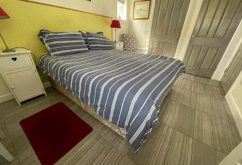 Aamiaismajoitus (B&B) Saorsa House Culross