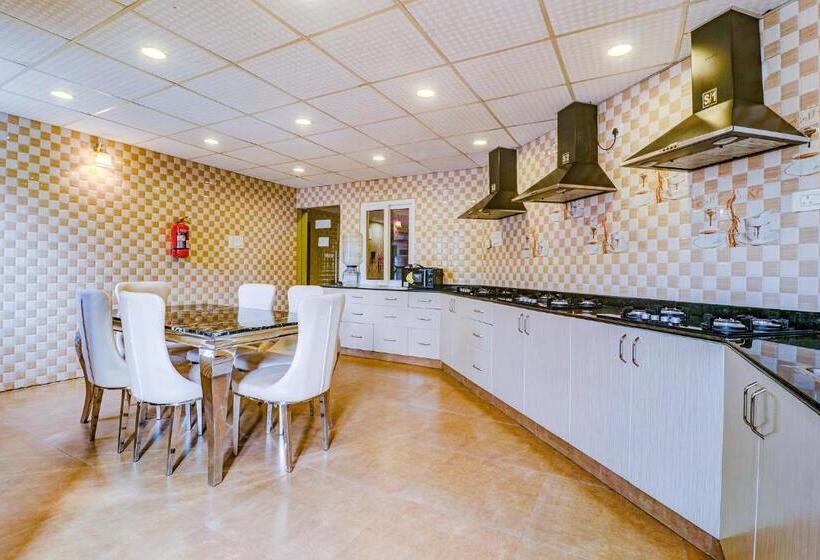 Fabhotel Turning Point Nr Ulsoor Lake