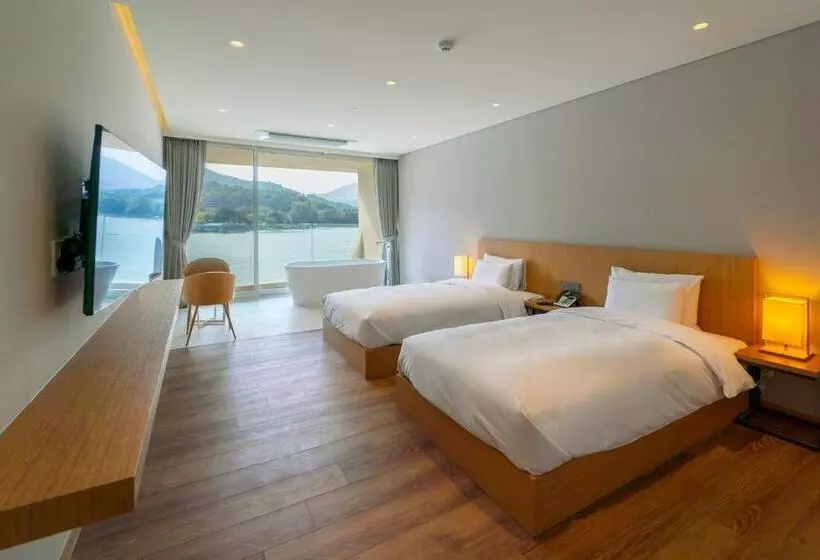 Gapyeong Hotel Suiteian