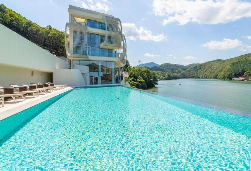 Gapyeong Hotel Suiteian