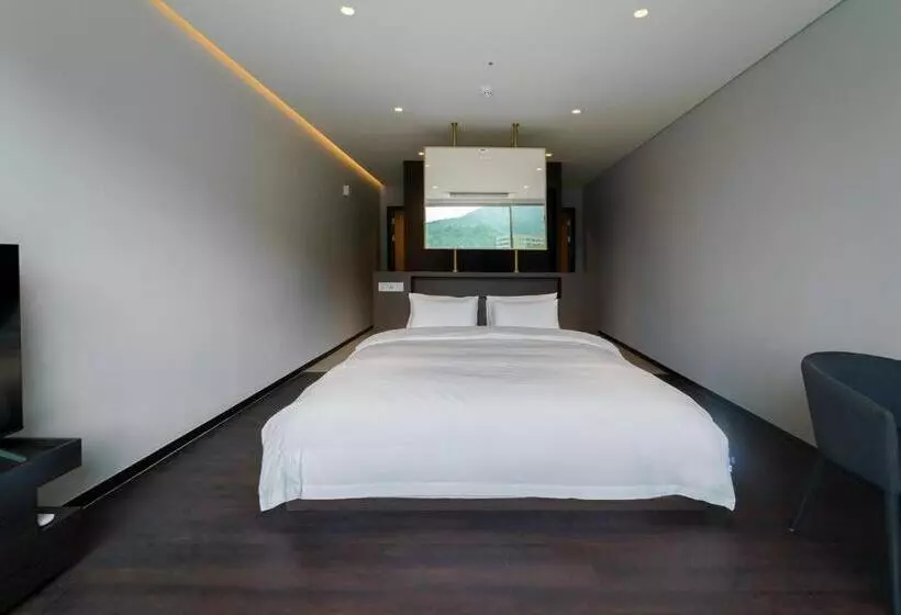 Gapyeong Hotel Suiteian