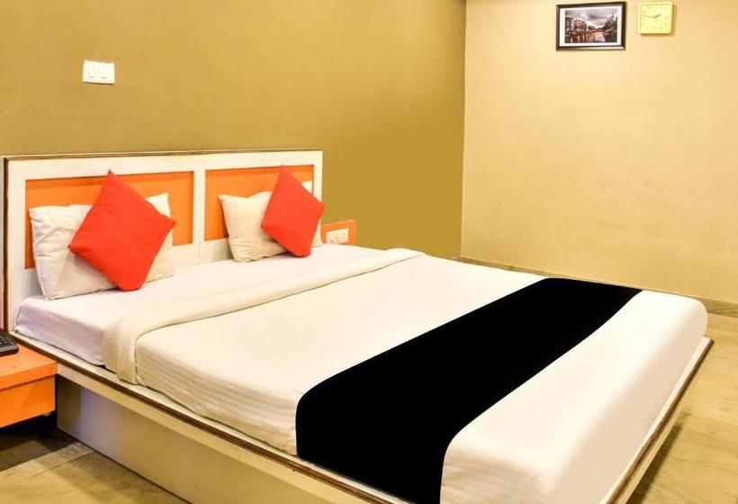 Отель Capital O 77924 Convivial Queen