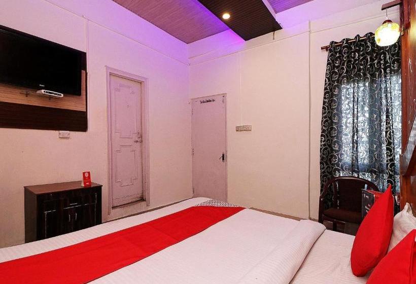 בית מלון כפרי Oyo 75892 Krishna Palace