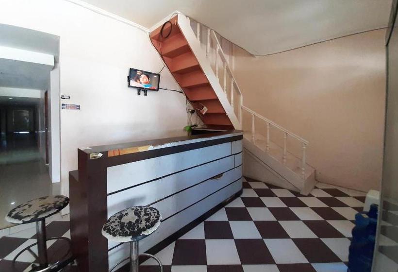 Hotel Oyo 90263 Diva Golf