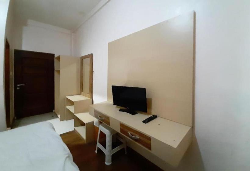 Hotel Oyo 90263 Diva Golf