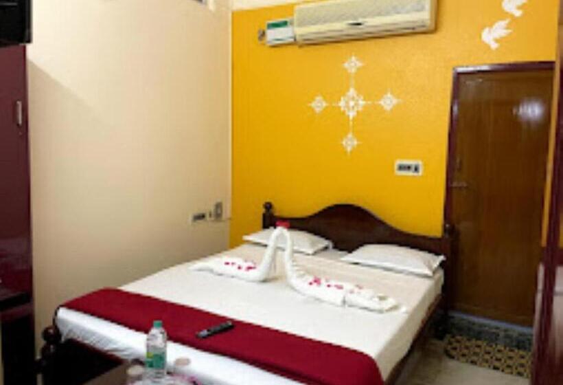 Hotel Sathya Residency