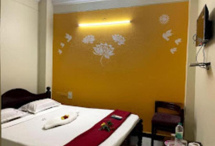 Hotel Sathya Residency