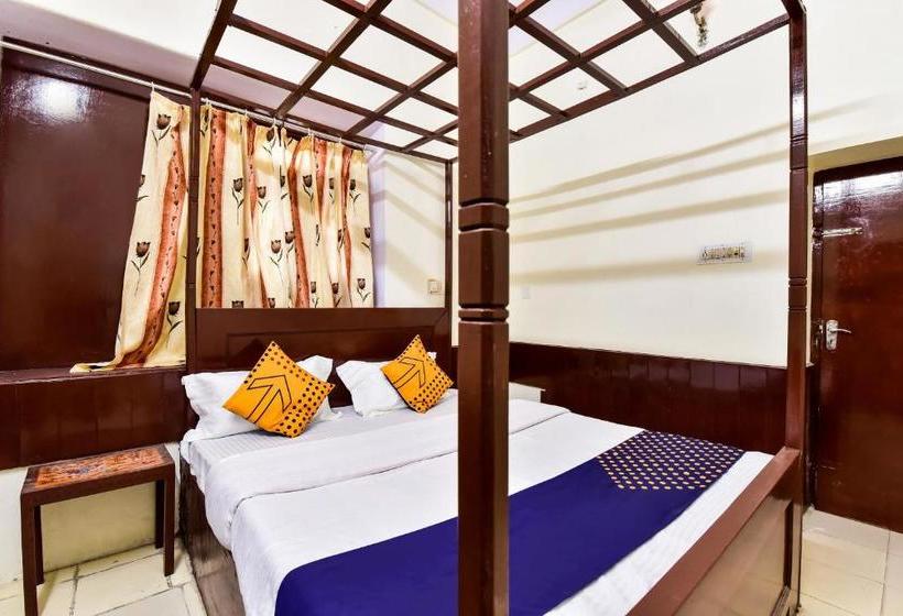 בית מלון כפרי Spot On 77820  Shri Krishna And Restaurant