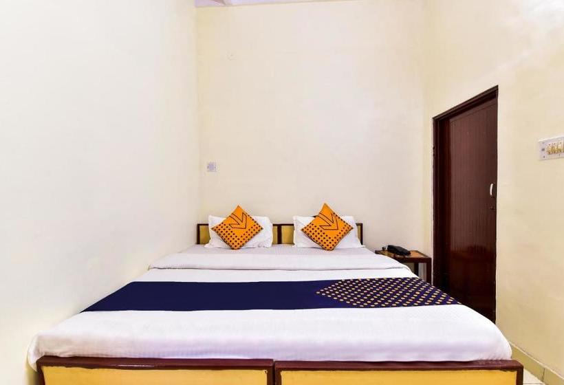 בית מלון כפרי Spot On 77820  Shri Krishna And Restaurant