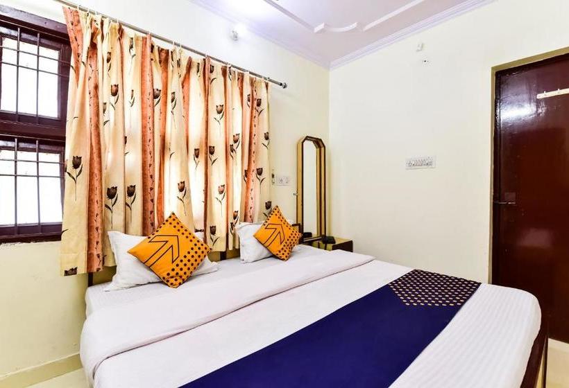 בית מלון כפרי Spot On 77820  Shri Krishna And Restaurant