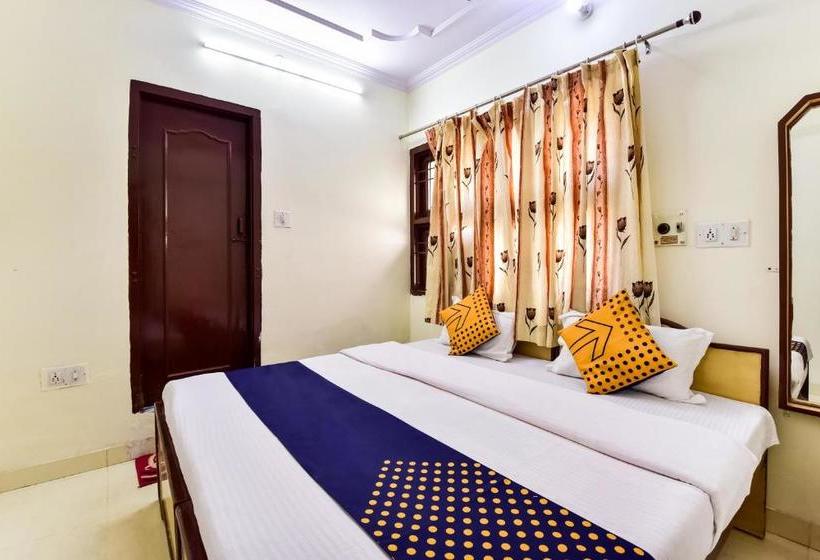 בית מלון כפרי Spot On 77820  Shri Krishna And Restaurant