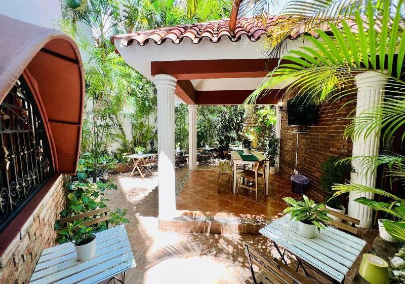 Suite Colonial by Cristi Boutique Hotel