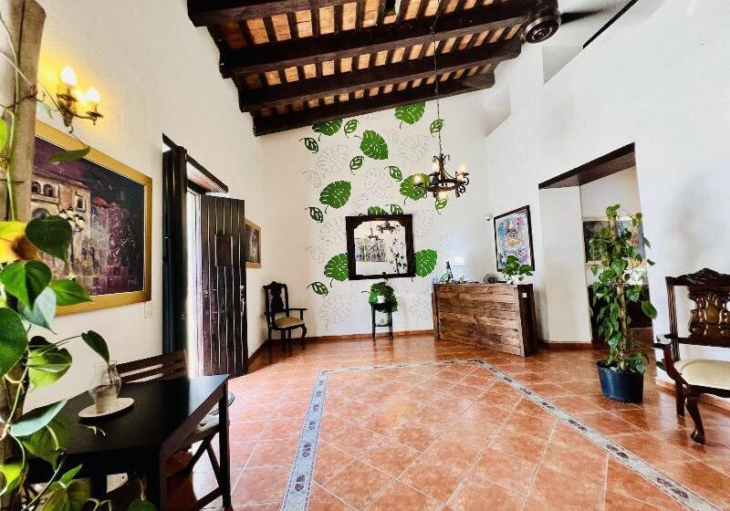 Suite Colonial by Cristi Boutique Hotel