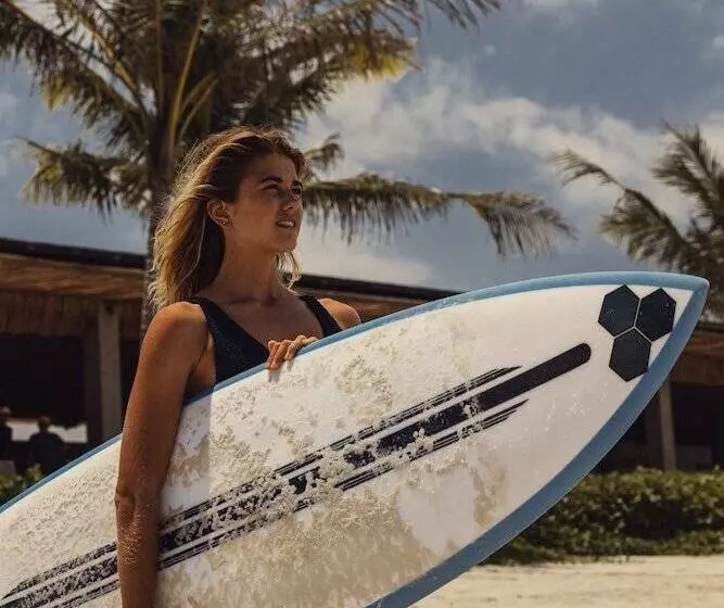 Amber Lombok Beach Resort