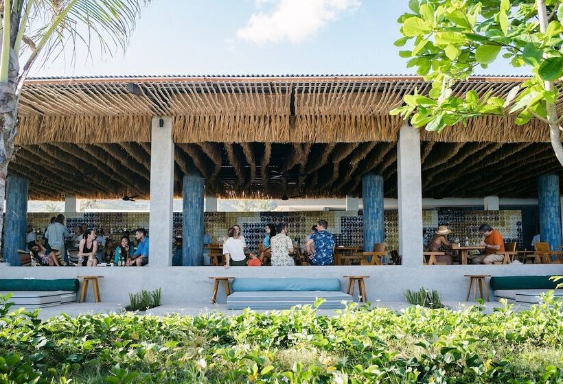 Amber Lombok Beach Resort