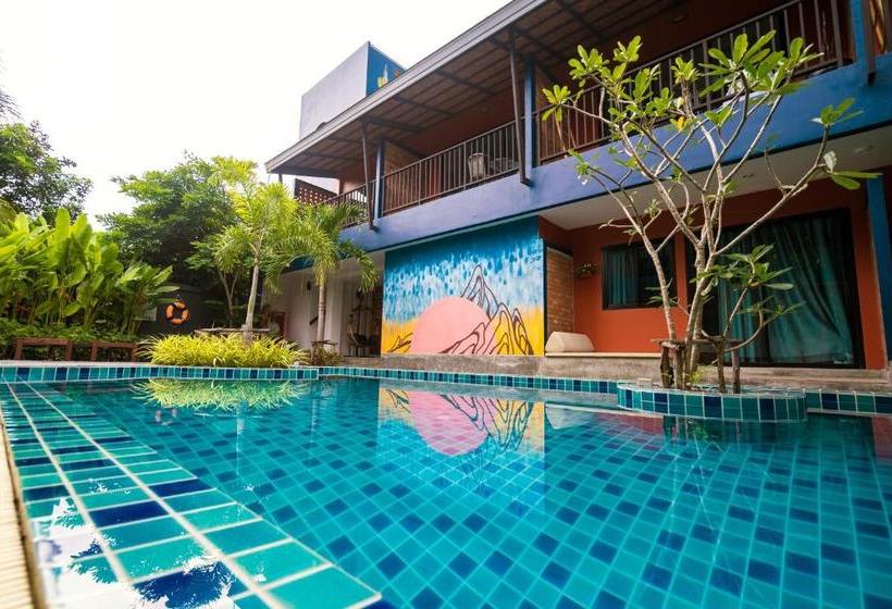 호텔 Jane Homestay And Resort, Phuket, Chalongrawai