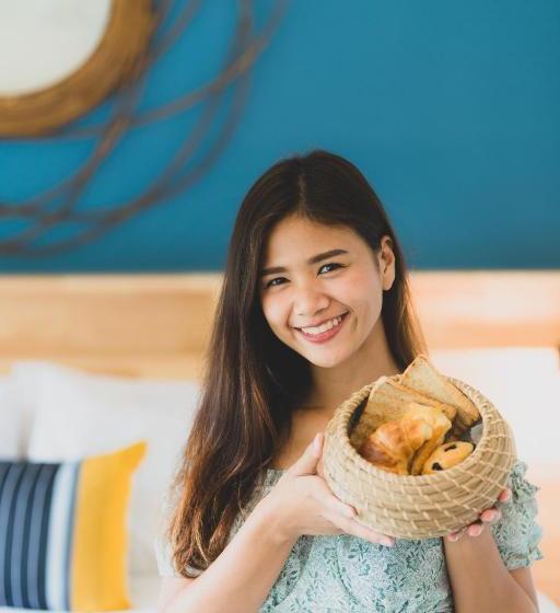 호텔 Jane Homestay And Resort, Phuket, Chalongrawai