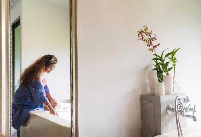 호텔 Jane Homestay And Resort, Phuket, Chalongrawai